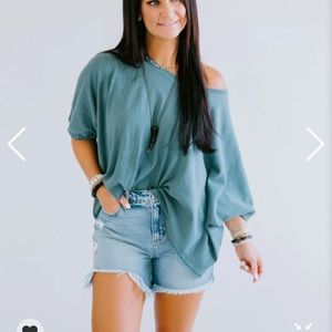 COPY - Lauriebelles off the shoulder top